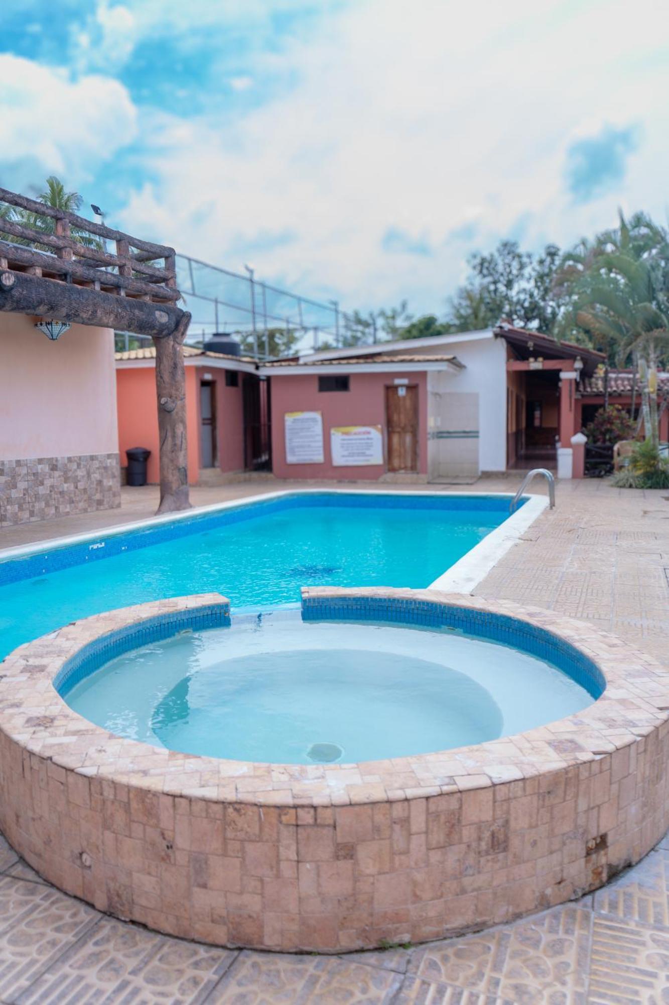 Hotel Posada Del Rey Santa Cruz de Yojoa Exterior foto